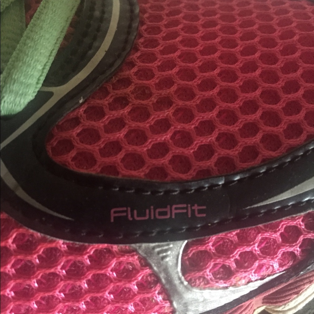 ASICS - Picture 3 of 5